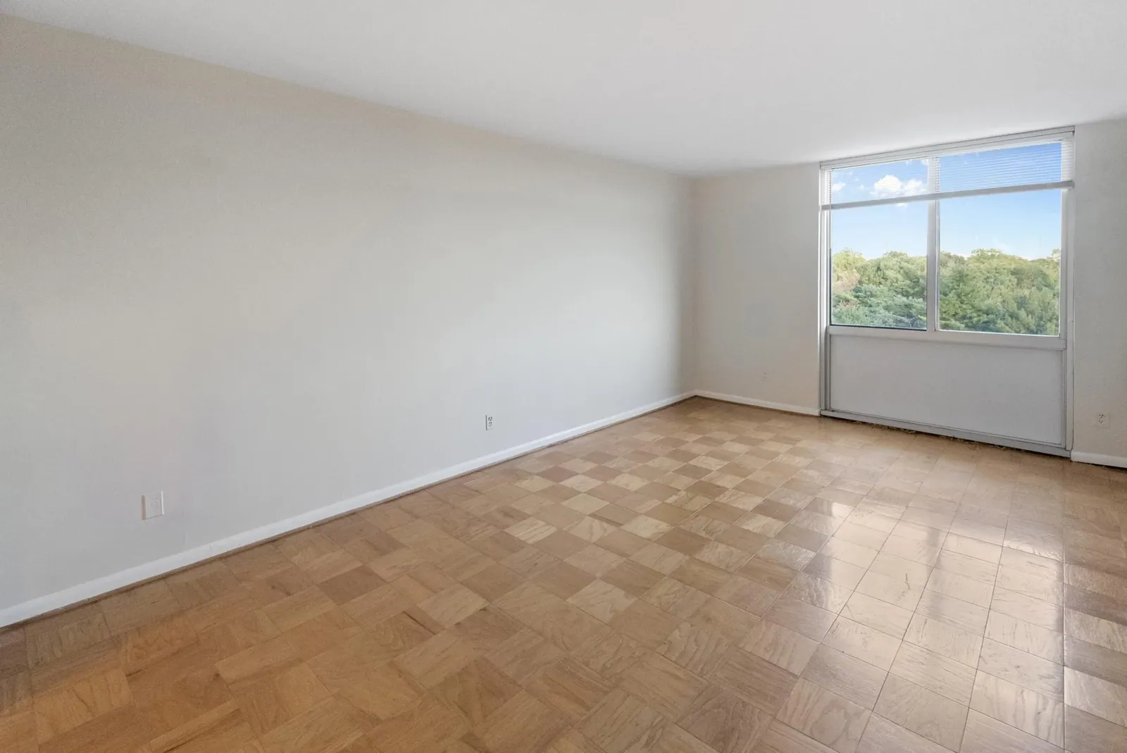 Full Condo Remodel – River Road, Bethesda, before (11 of 12)