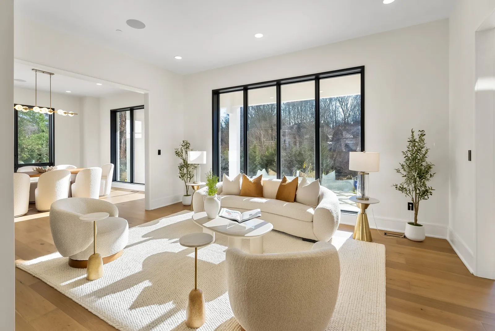Staged home by HomeStylists, photo 3