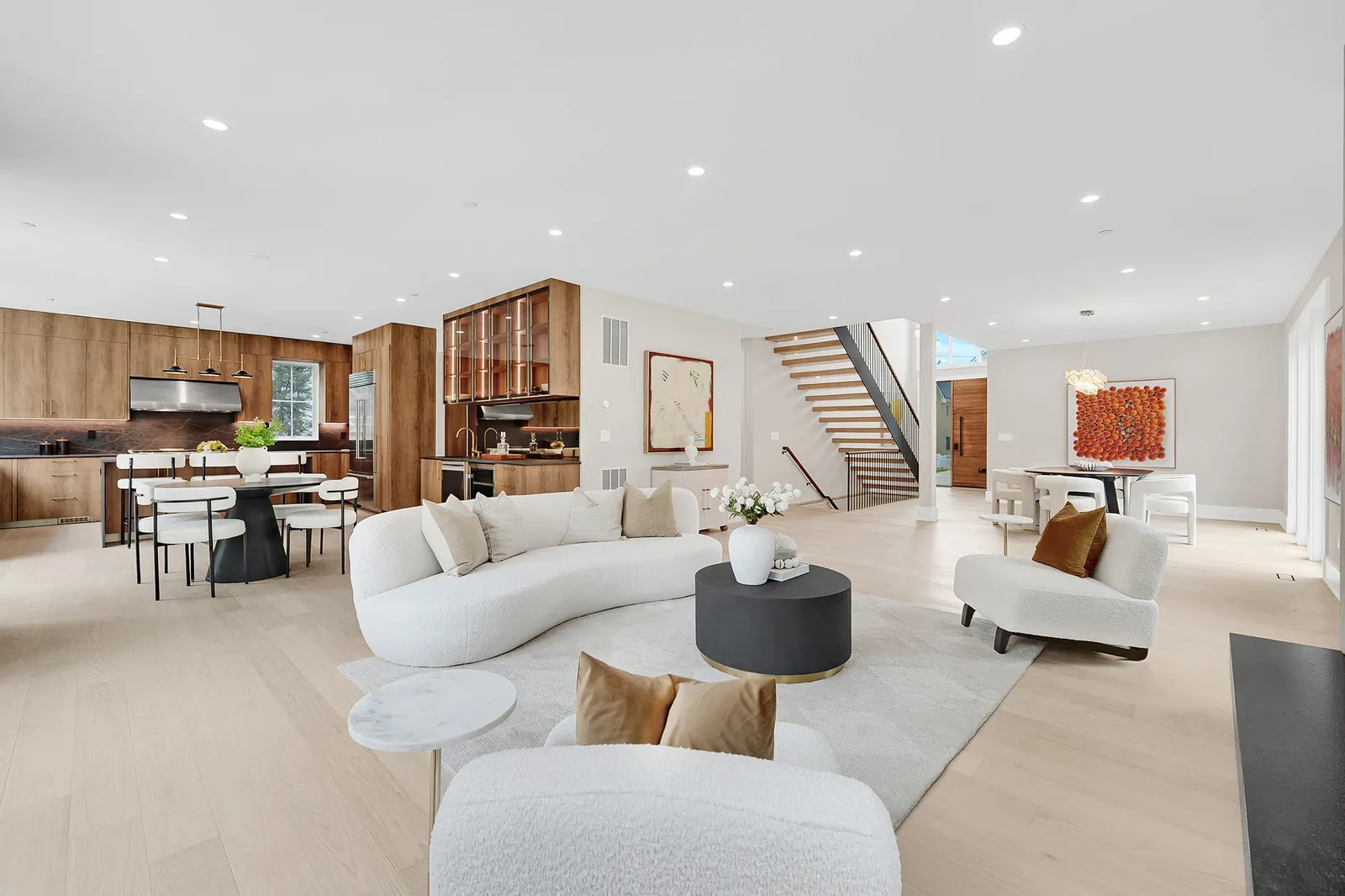 Staged home by HomeStylists, photo 5