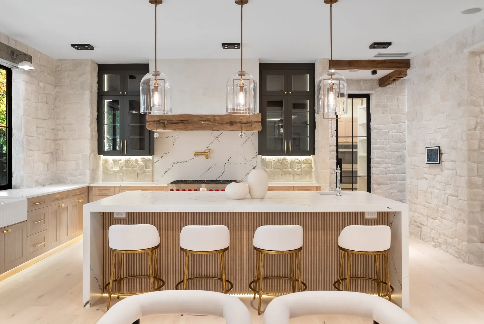 Staged home by HomeStylists, photo 6